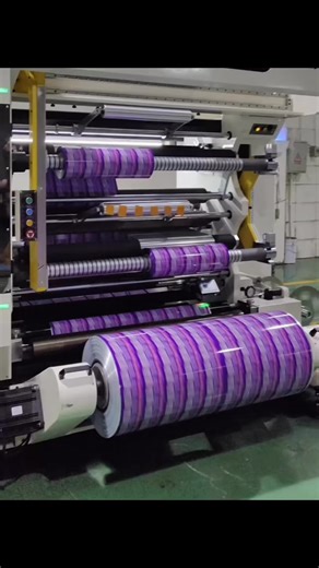 slitting machine speed is 10-600 m/min, Reel changing without stopping winding,and the width of the slitter is 2-6000 mm. The slitting materials are plastic film, roll paper, glass fiber, non-woven fabric, woven fabric, aluminum foil # flexible packagingslitting machine # food packaging slitting machine # non-woven fabric slitting machine # daily chemicalpackaging slitting machine # non-woven fabric slitting machine # paper towel packaging film slitting machine# water and beverage label slitting