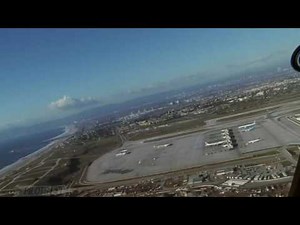 Pilotseye.tv - Lufthansa 747-400 - Departure from KLAX [English Subtitles]
