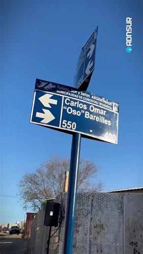 CARLOS OMAR TIENE SU CALLE EN #COMODORO ♥️🎙️📻 En el Día del Locutor, reconocieron la labor de Carlos Omar