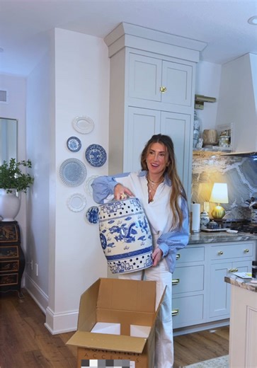 Discover the Perfect Blue and White Ceramic Stool