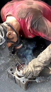 3.3M views · 7.4K reactions | The front oil seal of the Delong differential has serious oil leakage, and the up and down movement of the front shaft is too large. Process the gasket and replace the oil seal. #mechanic #oldschool #mechanicsteve #automobile #automechanic | Mechanic Steve | Facebook