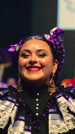 ✨ BFC Teacher Spotlight ✨ Today we proudly shine the spotlight on our amazing instructor Regina Camacho! 💃🏽🇲🇽 Regina brings passion, discipline, and heart to every class she teaches at Ballet Folklorico de Chicago. Through her dedication to the art of ballet folklórico, she inspires our students to embrace their culture, build confidence, and dance with pride. Regina also danced folklórico during her time at Northwestern University as part of Ritmos de Mis Ancestros, continuing her commitmen
