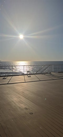 Run Club Social Club #nomadcruise #pacificocean