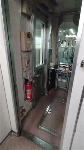 【え…】長堀鶴見緑地線70系7117Fの4号車の乗務員室後ろの扉が開いた状態で運行してました…#大阪メトロ #長堀鶴見緑地線 #shorts
