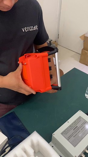 32K views · 224 reactions | Remote control of crane truck, remote control of construction machinery, remote control of concrete pump truck.#crane #cranes #construction #craneoperator #cranelife #liebherr #excavator #heavyequipment #birds #cranespotting #mobilecrane #towercrane #craneporn #skull #kran #photography #art #cr #nature #bird #liebherrcranes #truck #cranetruck #lifting #ne #building #engineering #work #photooftheday #grua | Crane engineering machinery RC | Facebook