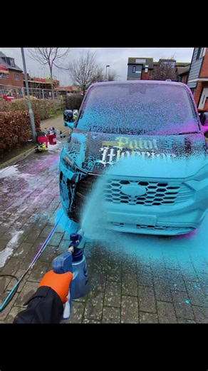 Choosing Between Pink and Blue Foam Car Wash