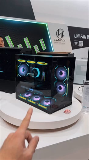 Lian Li ha lanciato il suo nuovo O11D Mini V2. Un case ATX per chi non ha tanto spazio sulla scrivania ma vuole comunque avere una build estetica e senza rinunce. Che ve ne pare? #lianli #computex2025 #case #pcmasterrace #pc #pcbuild #pcgamers #gaming #gamer #desksetup #rtx | TuttoAndroid