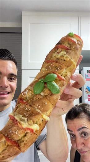 Delicious Caprese Baguette Recipe
