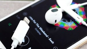 Official-looking iPhone 7 EarPods with Lightning connector get video review