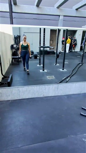“Hey Meta, look and tell me what’s a good workout with these.” Meta AI has your back.