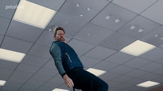 Priceline.com TV Spot, 'Extreme Winds' Featuring Kaley Cuoco