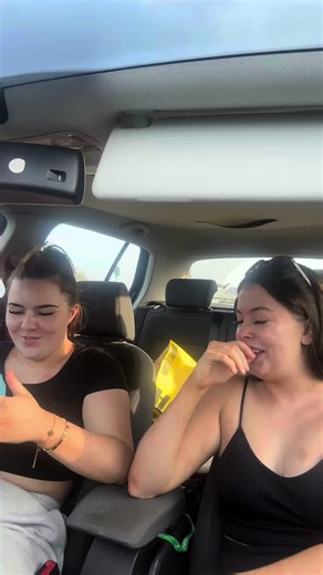 Lili Brogan💋 (@lilibrogan)’s videos with original sound - Lili Brogan💋