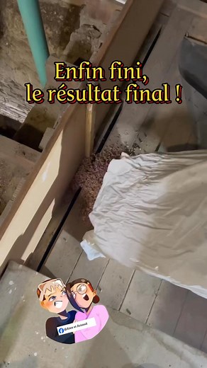 98K views · 882 reactions | C’est enfin la fin de l’isolation des combles avec notre isolant en bouchons de liège recyclé 拾 Nous en profitons également pour faire une expérience : isoler un mur avec la même technique.#isolation #renovation #bouchons #liege #maisonancienne #Bricolage #recycling | Alex et Arnaud | Facebook
