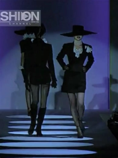 Thierry Mugler Spring/Summer 1997 Runway Show