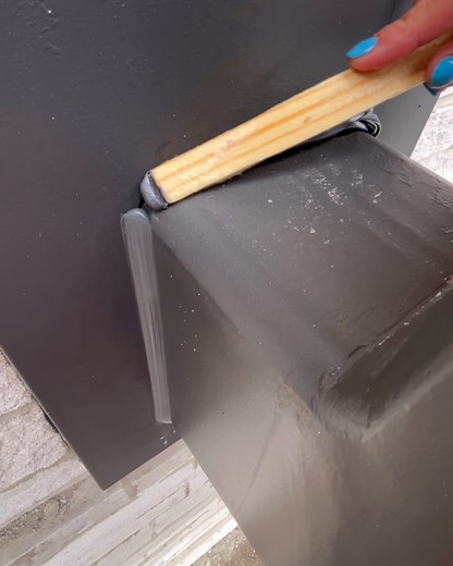 This satisfying caulking creates a seemless seal 🤩👏 | UNILAD Tech