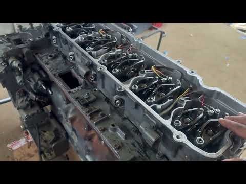 Cummins qsc 8.3 turbocharged 24 valve with common rail 6cylinder in linner engine complete engine