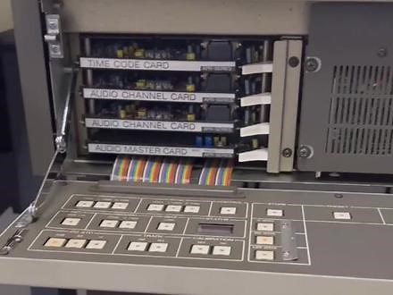 咱们不能做井底之蛙的，见见索尼的旗舰专业机。SONY-5003开盘机，可能5002家人们都见过。见见5003又何妨。11w价格不菲。#磁带版经典老歌 #录音机磁带 #音响发烧友