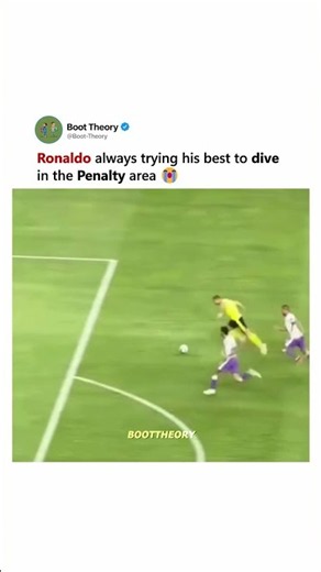 Ronaldo Had A Clear Shot, But Choose To Dive 😭