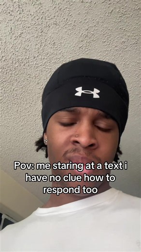 jermyis (@jermyis)’s video of Staring At The Text