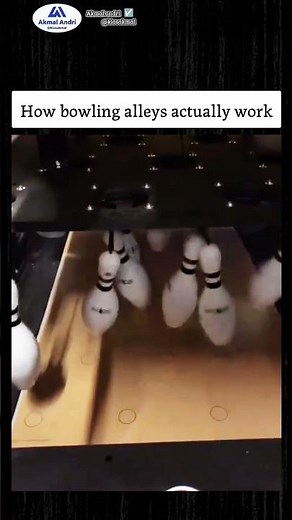 How bowling alleys actually work?