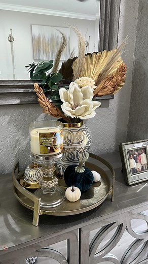 149 reactions | Hey, love bugs! Our fall decor is finally up. I decided to go with traditional fall colors. I also used teal in the family room which is one of my favorite colors. #falldecor #falldecorating #livingroomdecor #diningroomdecor #entrywaydecor #kitchenislanddecor #consoletabledecor #fireplacedecor #glamdecor #tealdecor #homedecor #interiordesigninspo | Ivey Inspires | Facebook