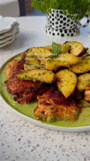 The only way to make juicy chicken thighs on the grill this summer!! #summerrecipes #chimichurri