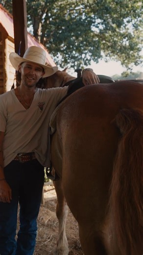 2.7K views | more hearts than horses is in the wild. been waiting to let this one out! New album ‘In Defense Of Drinking’ february 13th﫡 | Tyler Halverson | Facebook