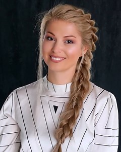 59K views · 575 reactions | Recreating the iconic hairstyle of Elsa from the Frozen movie! | MetDaan | Facebook