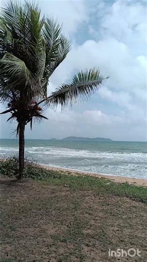 Pantai Kelulut Marang #malaysia #terengganu #beach #beautiful #travel #waves #nature #beachvibes