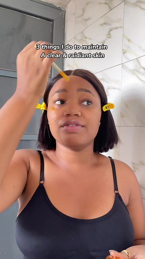 3 guide to maintaining “a clear skin” 1. A good skincare routine is your holy grail, finding what works for your skin is really important and sticking to it if it works. 2. I take my ginger shots every three months; this is mainly to detox @and cleanse my skin.Contents: Ginger 50% ,Turmeric 10%,Lemon 🍋 10% Pinpeaple 5% Carrot 5% Cucumber 10% Oranges 10% 3. Always avoid the sun. I didn’t say you should go on your day to day but avoid the sun. E.g Umbrellas, sunglasses or cabs. This just helps pr