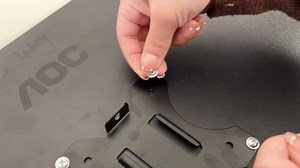 suptek Single Monitor Arm Mount for 13-32 inch, Adjustable Gas Spring Monitor Arm Desk Mount Stand for 4.4-19.8lbs, with VESA Mount 75x75/100x100mm