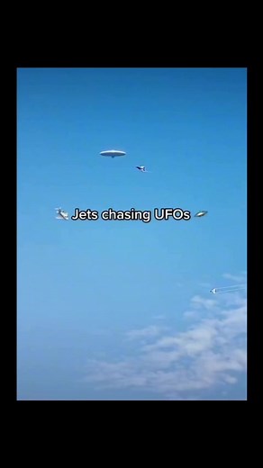 Awesome footage ….......#alien #artist #creepy #fall #fashion #ghost #ghosthunting #ghosts #halloweenmakeup #happyhalloween #haunted #horror #horrormovies #love #nature #october #paranormal #paranormalactivity #paranormalinvestigation #scary #science #sky #space #spaceship #spacex #spooky #spookyseason #trickortreat #ufo #witch | Paranormal Reels