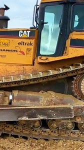 62K views · 754 reactions | CAT D9T Working Hard - Power Dozer Mode ON ⚙️ #fblifestyle #dozer | Earthmover Legends | Facebook