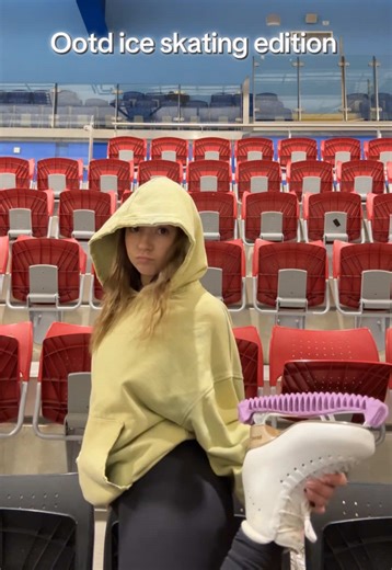 Went to Streatham ice rink today and here’s the fit while I wait for the Zamboni to smooth the ice for the session #ootd #iceskating #figureskating #outfit #adultfigureskater