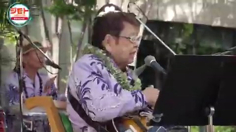 立川市にあるグリーンスプリングスで開かれた「Aloha Hawaiian Festival」ザ・ドリフターズの高木ブーさんがウクレレ演奏を披露！ブーさんの年齢（９３歳）にちなんで ９３人のダンサーと共演しました#立川市 #ハワイアン #立飛#ジモトピ #ジモトトピックス