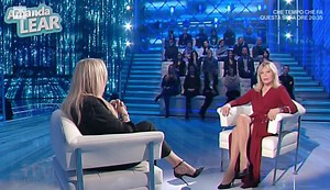 Amanda Lear parla della sua carriera e svela come è nata l'ambiguità del suo personaggio