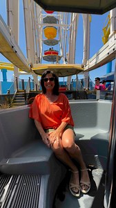 Ferris Wheel Fun Fact- the Ferris Wheel at Pacific Park on The Santa Monica Pier is the only solar powered one in the world. When is the last time you were on one of these? Where was it? | The Travel Mom