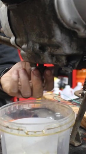 7.7K views · 29 reactions | Water in the engine The gift that keeps on giving #ct90 #oilchange #hondatrail #barnbros #hondamotorcycles | Thebarnbrothers | Facebook