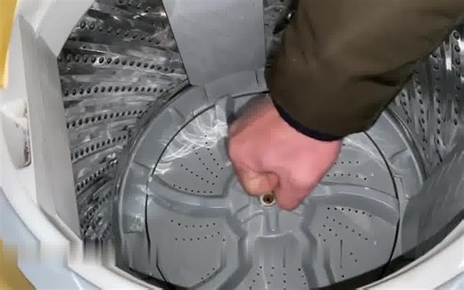 tcl洗衣机显示e8故障