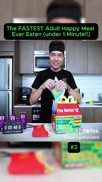 The FASTEST Adult Happy Meal Ever Eaten (under 1 Minute!!)#fastfoodchallenge #happymeal