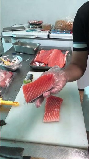 Beautiful Salmon Fillet, Does Not Fall Apart. Perfect for Slicing Sashimi #tienchef #salmon #sashimi