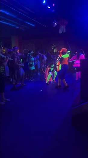 Neon Party Montego Bay Riu 🇯🇲 | Travel Vlog