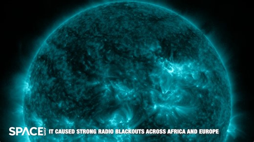 Sunspot AR4274 erupted with the biggest solar flare of the year and it has Earth in its sights. The X5.16-class flare was captured by NASA's Solar Dynamics Observatory. Read more👉 https://space-com.visitlink.me/ZaEOgh Credit: Space.com | footage courtesy: NASA / SDO and the AIA, EVE, and HMI science teams / helioviewer.org | edited by Steve Spaleta Blastoff! SpaceX launches 29 Starlink satellites, breaks record for launches from the Cape | Space.com