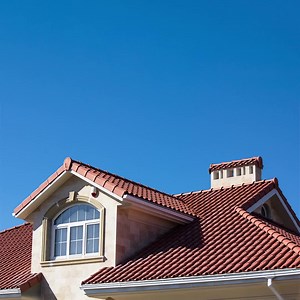38K views · 34 reactions | Keep up with regular cleaning and maintenance on roof gutters to avoid major repairs. Here are five expert tips for roof gutter maintenance. #gutters #guttercleaning #roof #winhomeinspection #win #homemaintenance #inspector #home #cleaning | WIN Home Inspection | Facebook