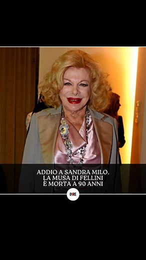 È morta a 90 anni l’attrice Sandra Milo. Nata a Tunisi l’11 marzo del 1933, vero nome Salvatrice Elena Greco, fu musa del regista Federico Fellini e protagonista del cinema italiano negli anni Sessanta. Tra i suoi film più noti ‘Il generale Della Rovere’, ‘Adua e le compagne’, ‘Fantasmi a Roma’, ‘Giulietta degli spiriti’ e ‘8½’. Sandra Milo ebbe quattro mariti e tre figli: Debora, Ciro e Azzurra. Si è spenta a Roma tra l’affetto dei suoi cari. Continua a leggere sul nostro sito Video credit: Rai