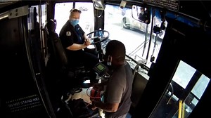 Bus driver suspended for using phone to call 911