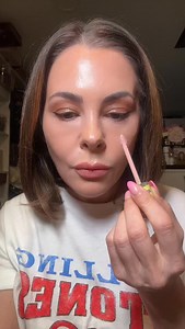 142K views · 1.8K reactions | Using correctors correctly  here are some dos and Donts for color correction #colorcorrector #mua #makeup #makeupover40 #makeuptutorial #matureskinmakeup #makeupartist #darkundereyes #over40 #fyp I used @kosas magic extra bright concealer and cloud set candy loose blurting powder with setting spray | Erica Taylor | Facebook