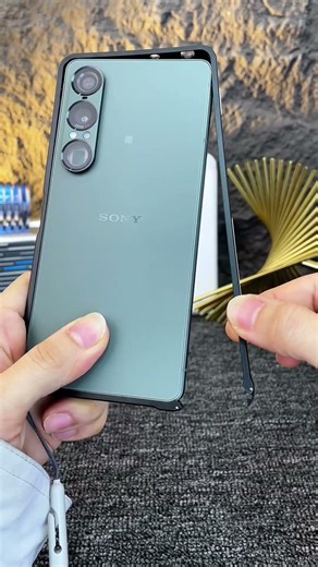 Sony Xperia 1VII minimalist design phone case! No back panel! This solves both the