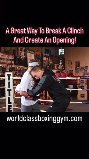 How to Break a Clinch in Boxing and Create an Offensive Attack Off the Break.#boxing #boxingtraining