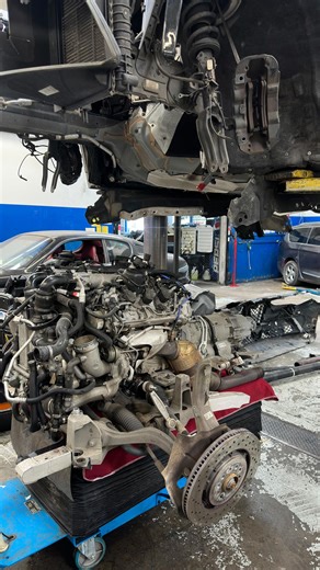 Henry Castro | Alfa Romeo Stelvio QV valve cover gasket replacement | Instagram